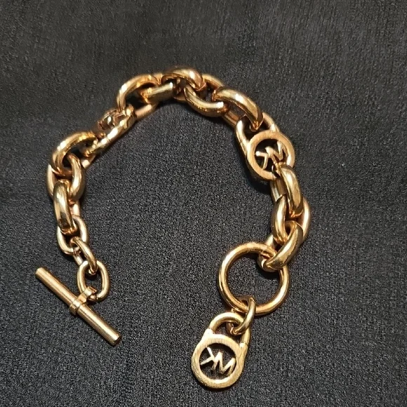 Michael Kors Rose Gold-Tone Logo Chain Bracelet Michael Kors Rose Gold Tone Chain Link Logo Bracelet | eBay main image 4